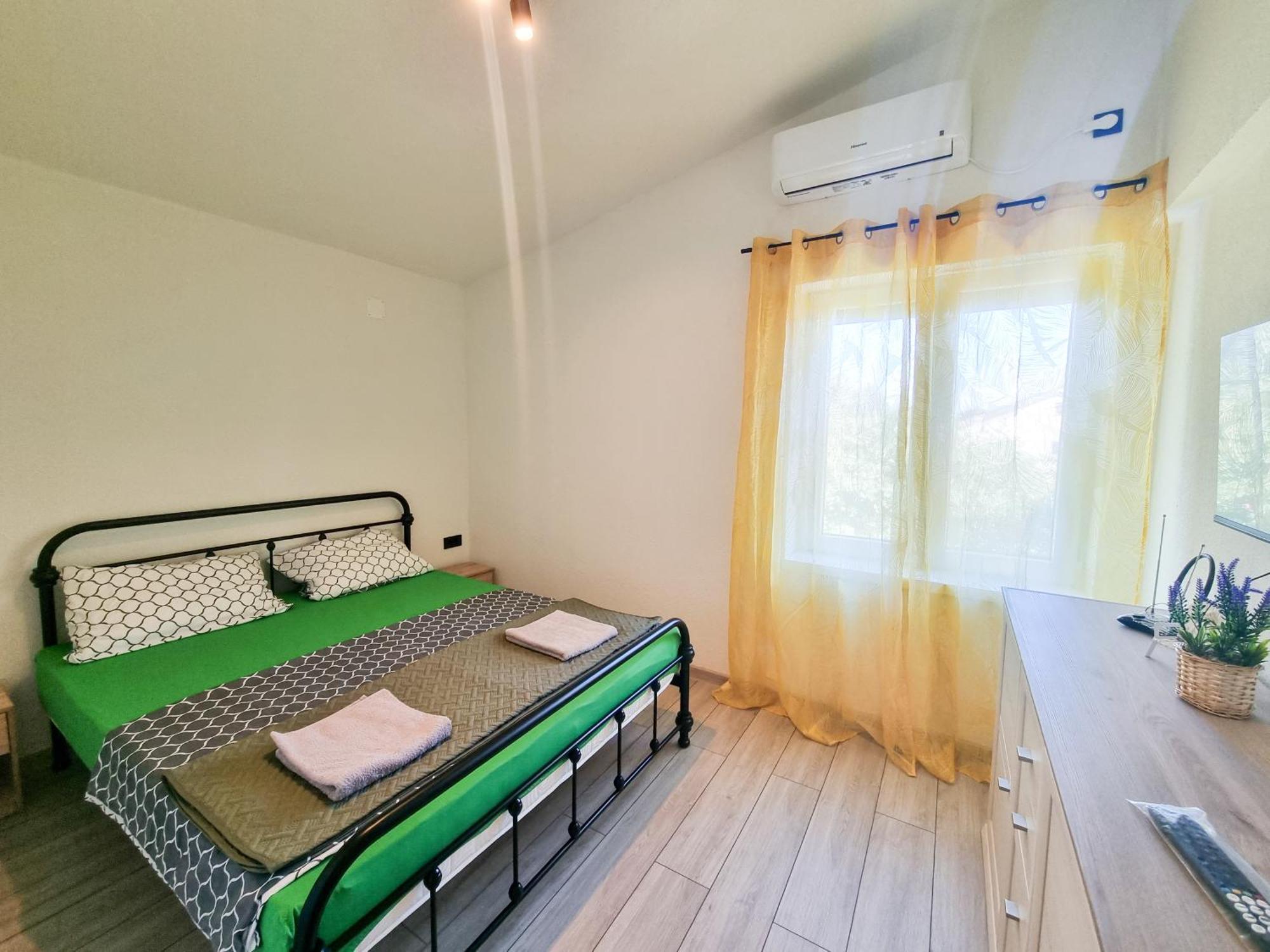 Apartmani 1 Pinezici Exterior foto
