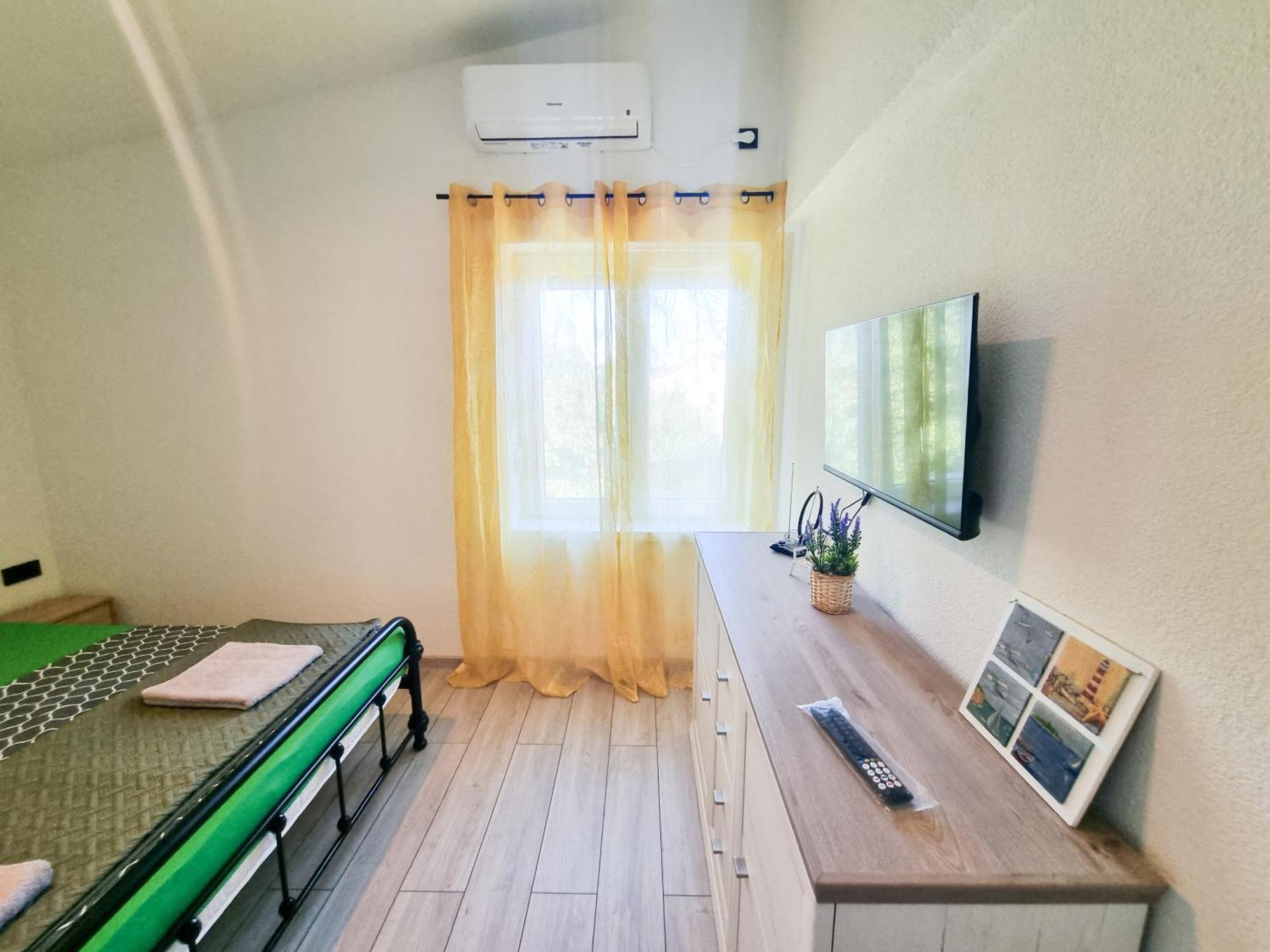 Apartmani 1 Pinezici Exterior foto
